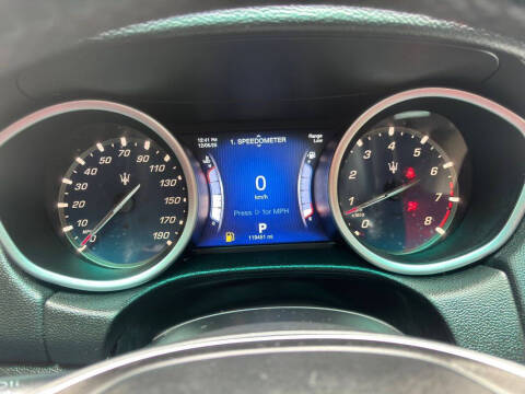 2014 Maserati Ghibli