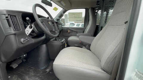 2025 Chevrolet Express 2500