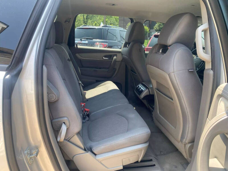 2017 Chevrolet Traverse LS