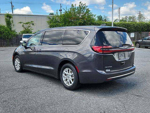 2023 Chrysler Pacifica Touring L
