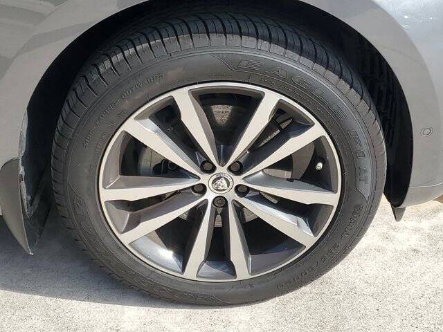 2024 Jaguar F-PACE P250 R-Dynamic S