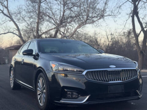2017 Kia Cadenza Technology