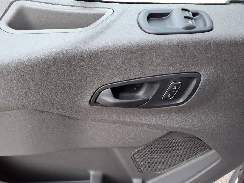 2025 Ford Transit 250