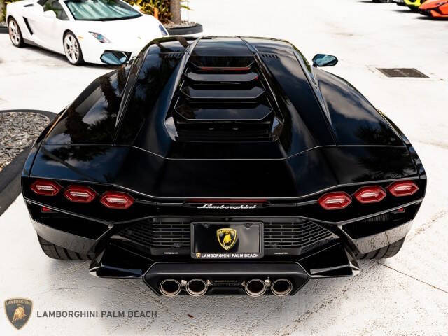 2022 Lamborghini Countach LPI 800-4