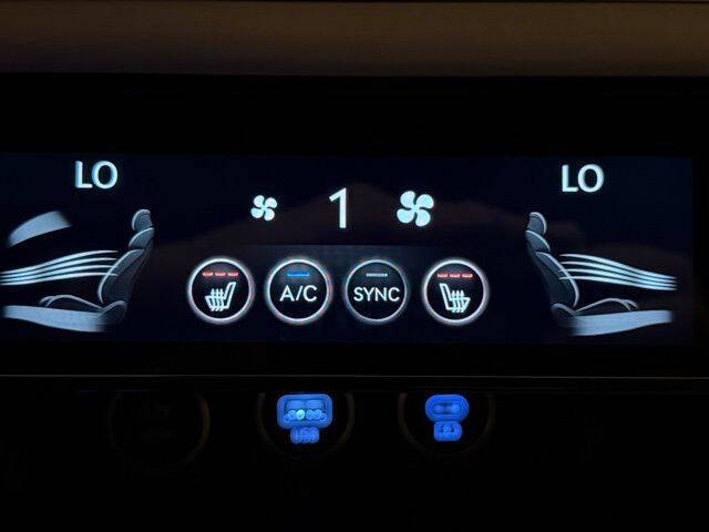2025 Genesis G70