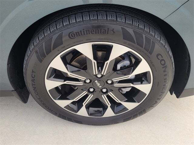 2023 Kia Carnival EX