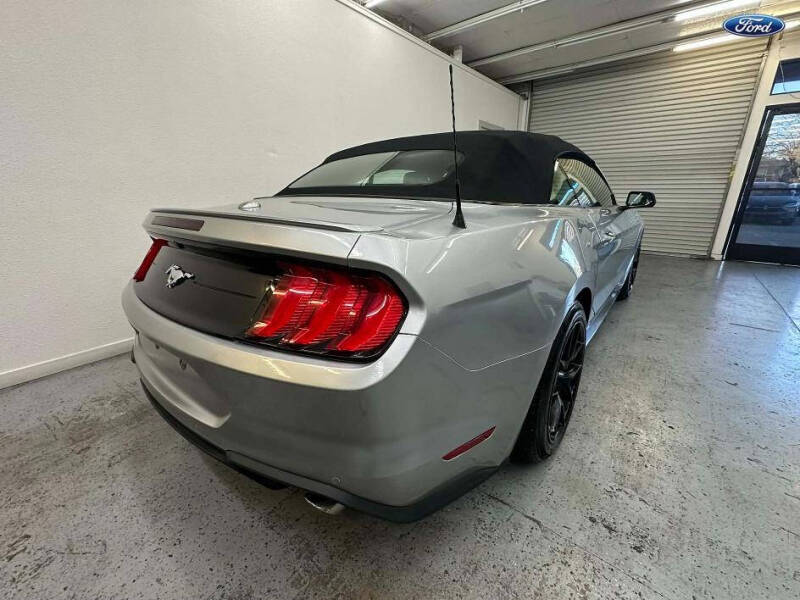 2022 Ford Mustang