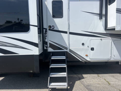 2022 Grand Design RV Solitude 38ft