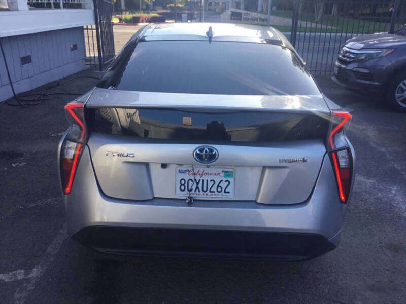 2018 Toyota Prius One