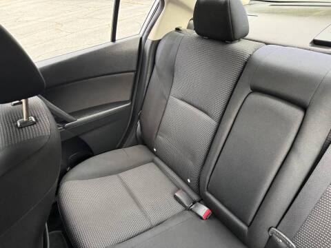 2012 Mazda MAZDA3 i Touring