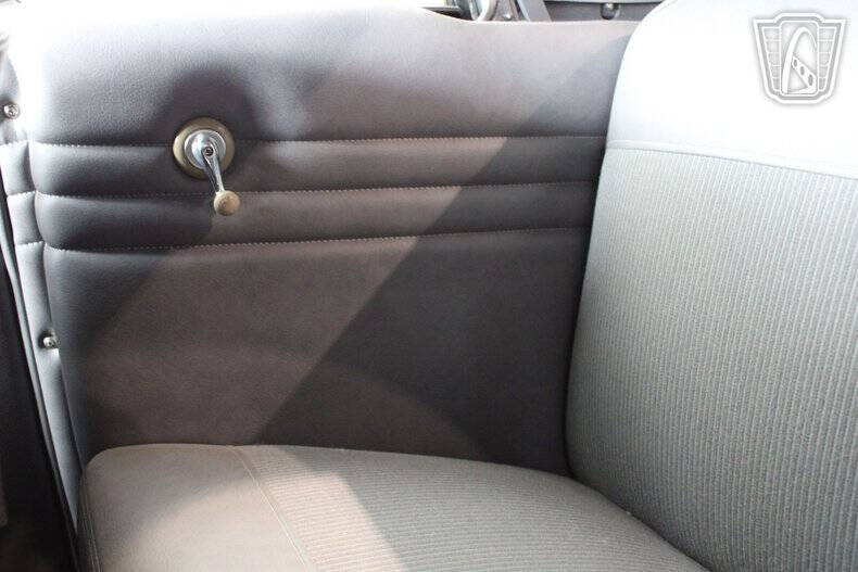 1947 Ford Super Deluxe