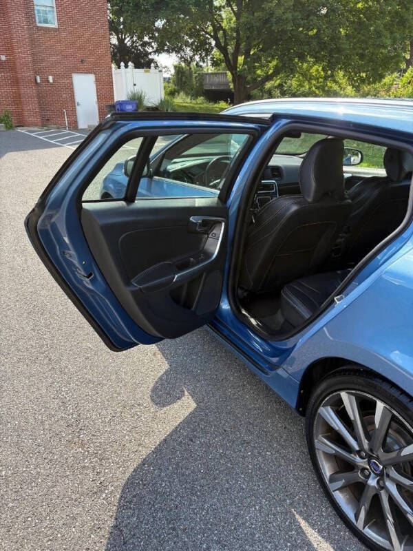 2015 Volvo V60 T5 Drive-E Premier Plus