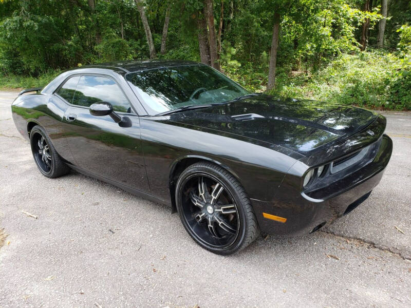 2010 Dodge Challenger for sale at GEORGIA AUTO DEALER LLC in Buford GA