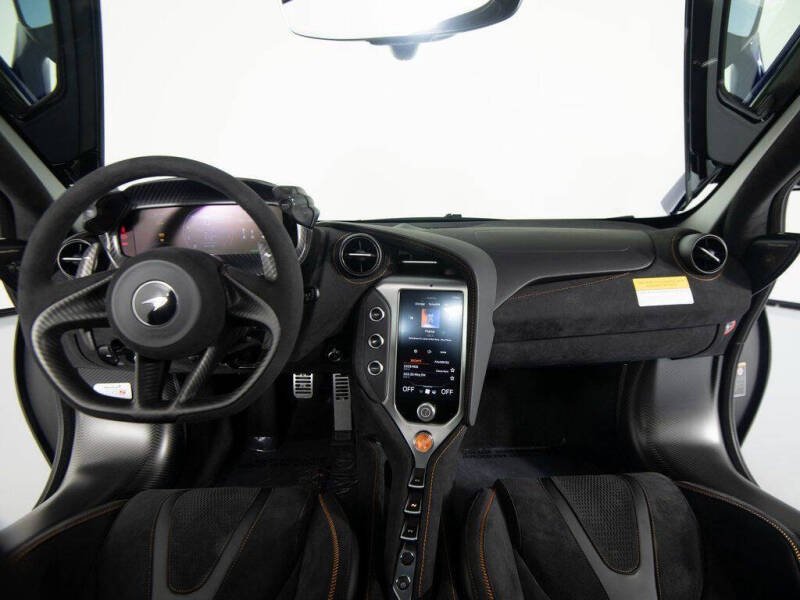 2025 McLaren 750S