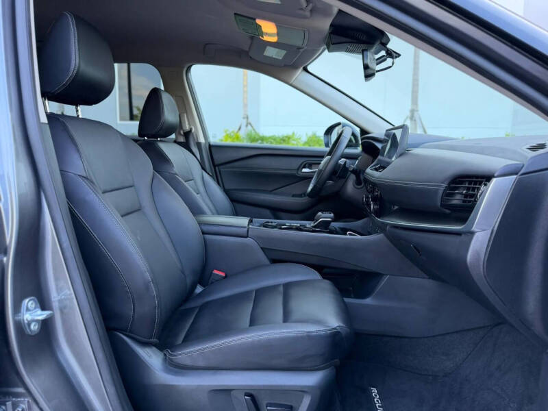2026 Nissan Rogue SL