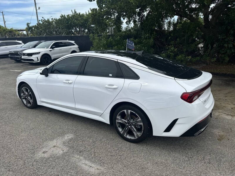 2022 Kia K5 EX