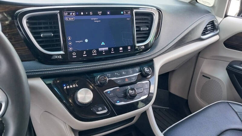 2022 Chrysler Pacifica Limited