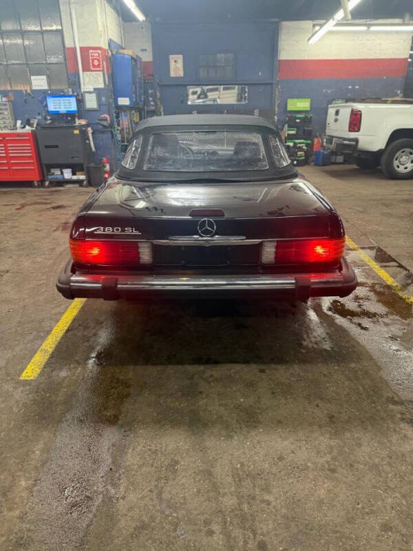 1985 Mercedes-Benz 380-Class