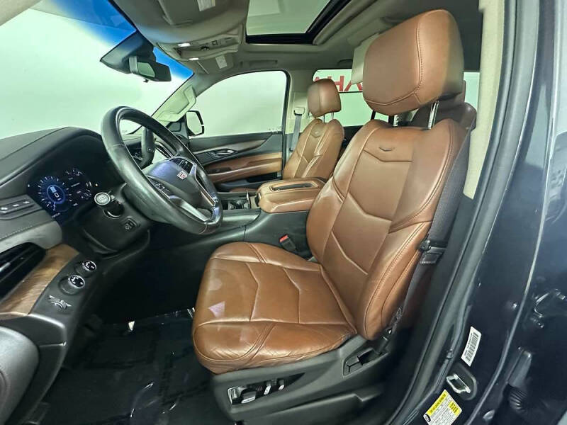 2017 Cadillac Escalade Luxury