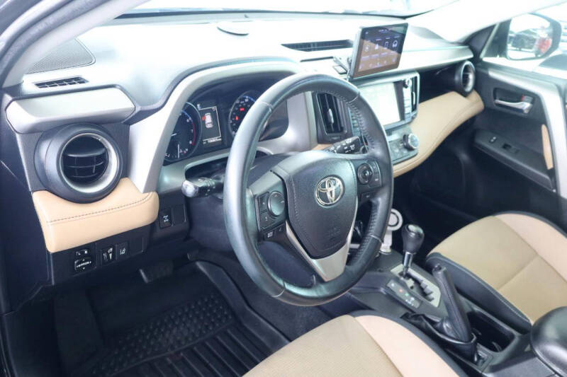 2017 Toyota RAV4 XLE