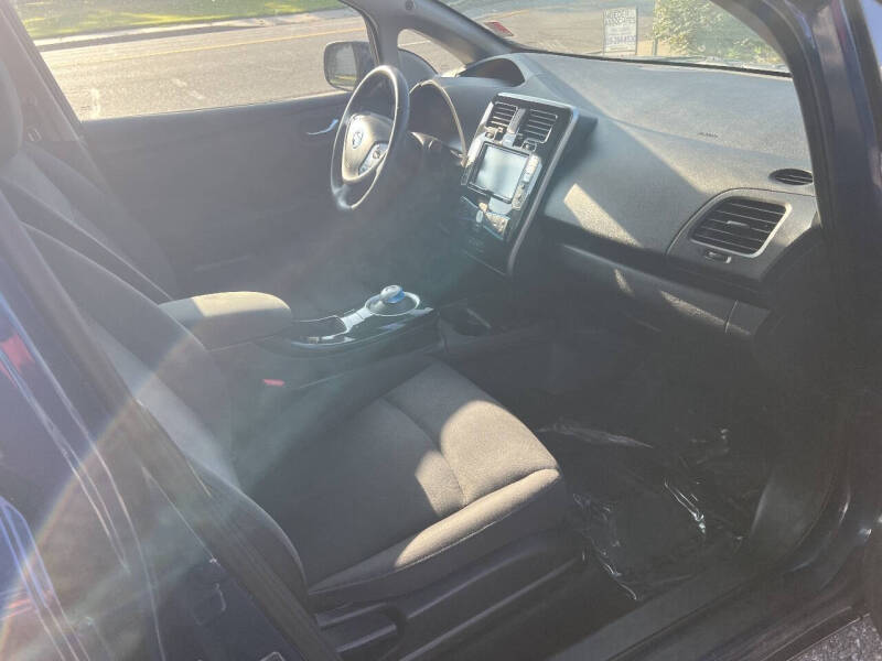 2017 Nissan LEAF SL
