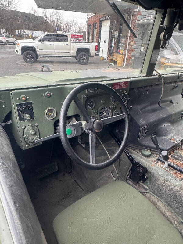 2002 AM General HMMWV