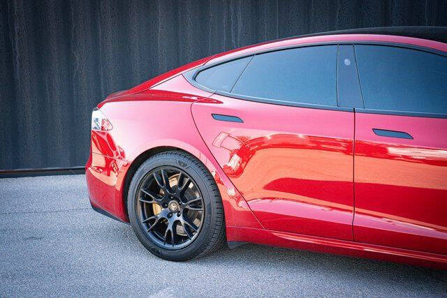 2021 Tesla Model S Plaid