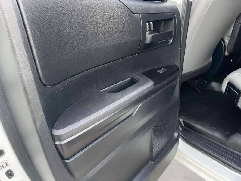 2016 Toyota Tundra SR