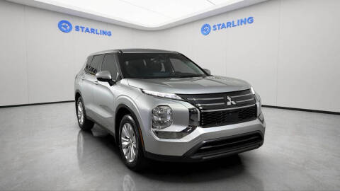 2025 Mitsubishi Outlander ES