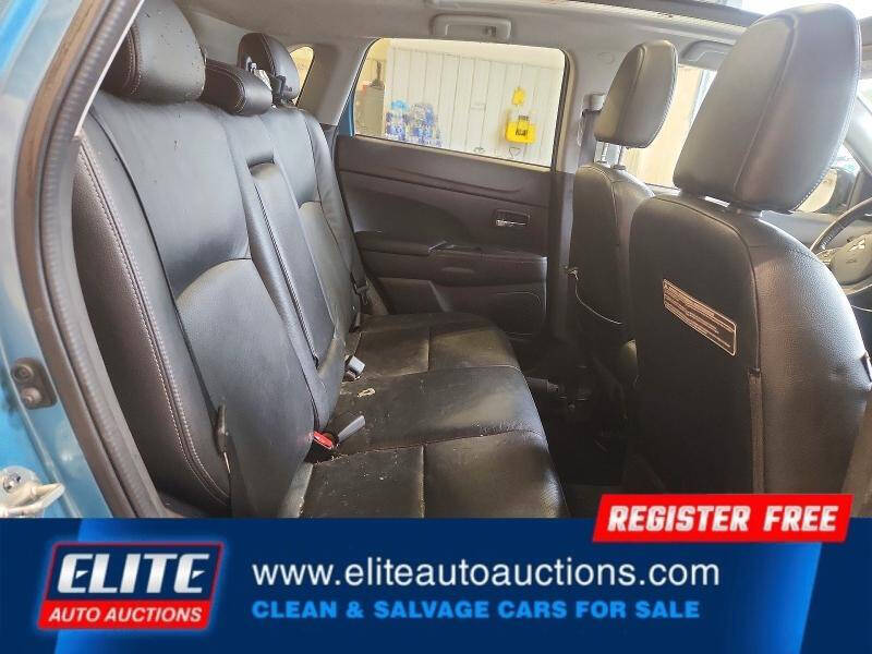 2014 Mitsubishi Outlander Sport SE