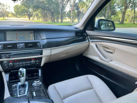 2012 BMW 5 Series 528i