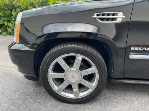 2011 Cadillac Escalade Premium