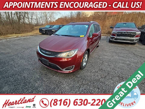 2017 Chrysler Pacifica Touring-L Plus