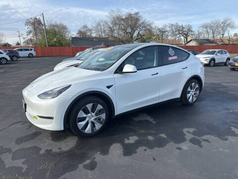 2023 Tesla Model Y Long Range