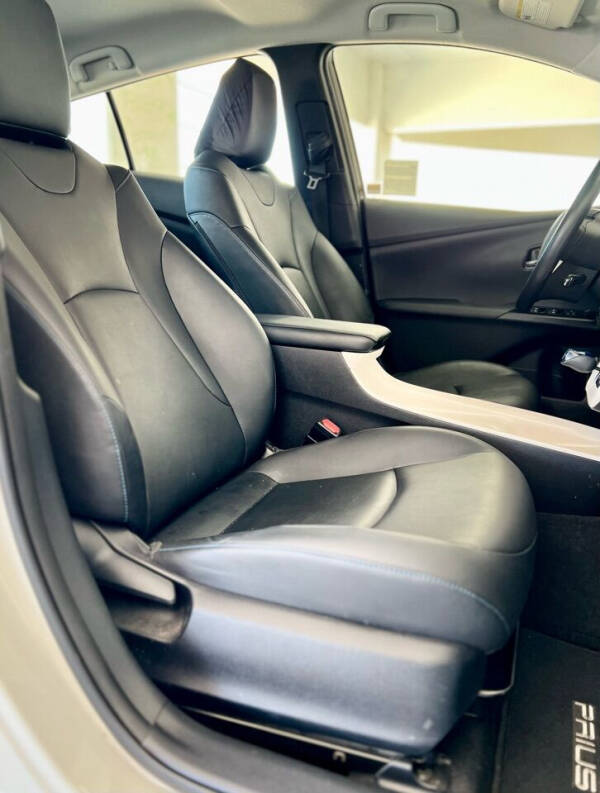 2016 Toyota Prius Four