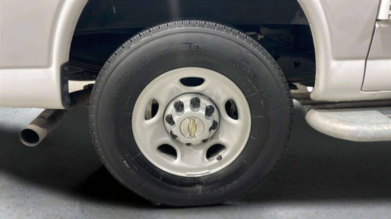 2024 Chevrolet Express 2500
