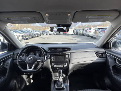 2020 Nissan Rogue SV