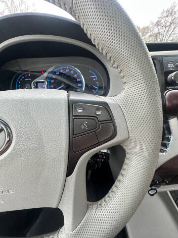 2012 Toyota Sienna XLE 8-Passenger