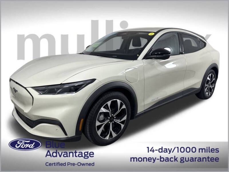 2025 Ford Mustang Mach-E Select