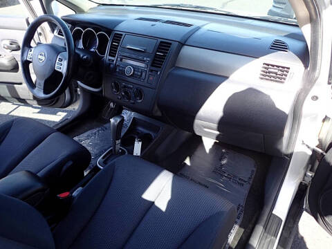 2008 Nissan Versa 1.8 S