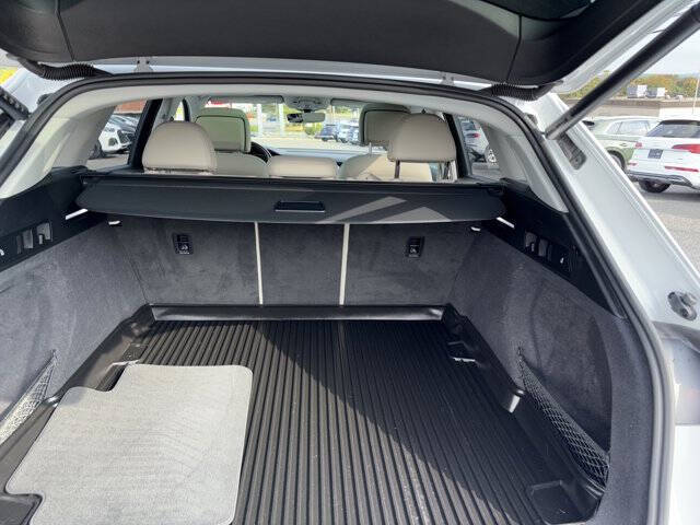 2024 Audi Q8 e-tron quattro Premium Plus