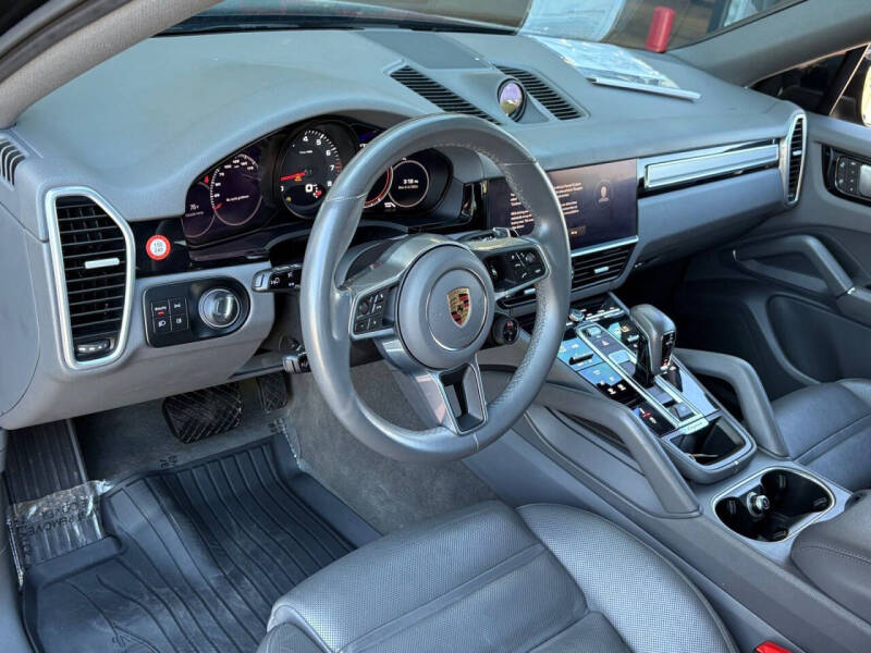 2023 Porsche Cayenne