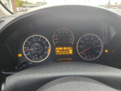 2012 Nissan Titan SV