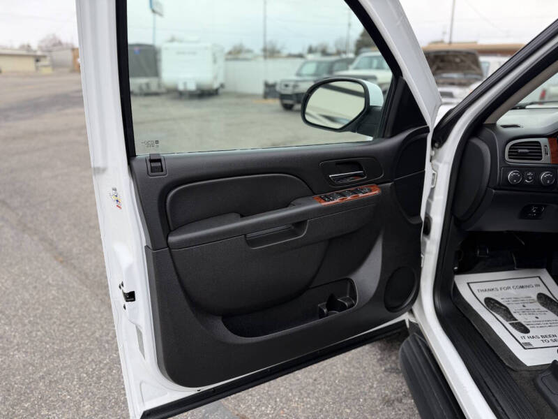 2014 Chevrolet Suburban LS