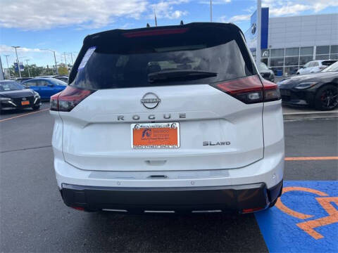 2025 Nissan Rogue SL
