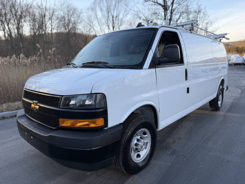 2025 Chevrolet Express 2500