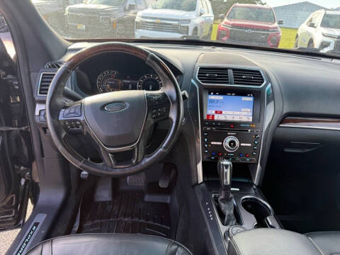 2017 Ford Explorer Platinum