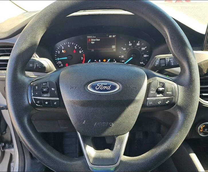 2020 Ford Escape SE