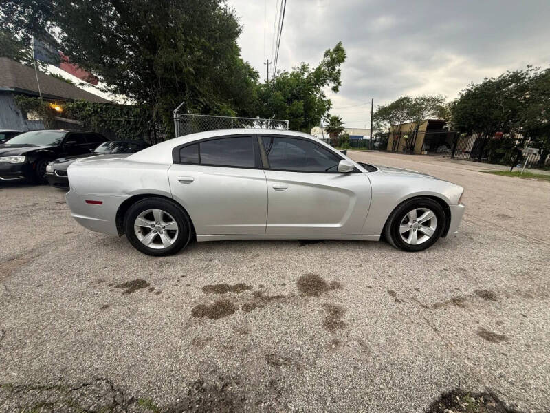 2012 Dodge Charger SE