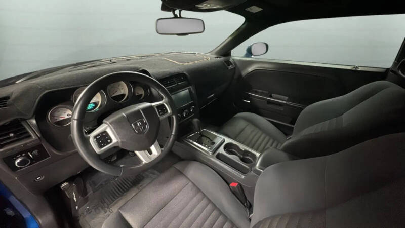 2012 Dodge Challenger SXT